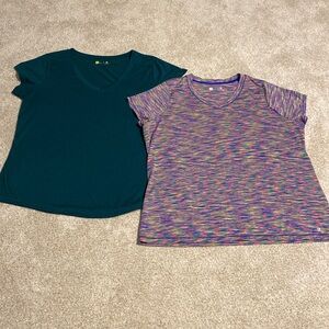 Set of 2 - Women’s Xersion V-neck tops. One dark green (XXL) & one multi (1X).